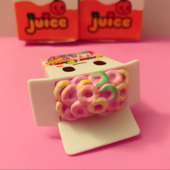 Tokidoki Breakfast Tokipops Figurine - Picture 5 of 6